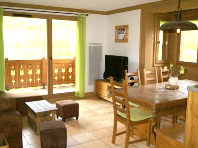 High-end 4-room duplex at the foot of the slopes with parking - Image 1