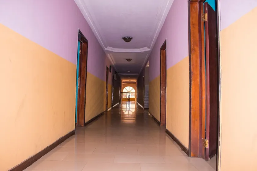 Jolac Hotel & Suites - Image 1