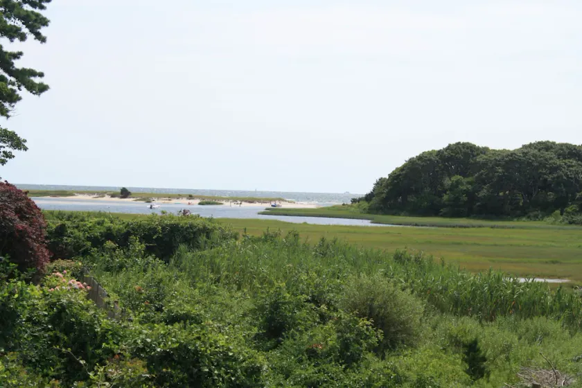 Cottage in W. Hyannisport - Water views galore! - Image 1