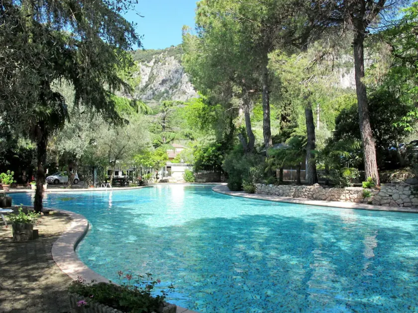 Hyggelig lejlighed for 5 personer med pool, WIFI, TV og terrasse - Image 1