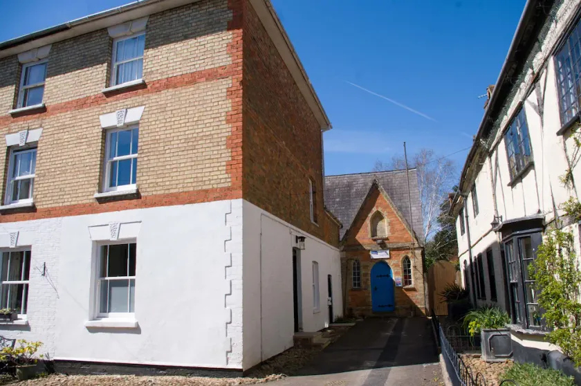 Victorian House in Winslow Conservation Area Sleeps 5 - Image 1