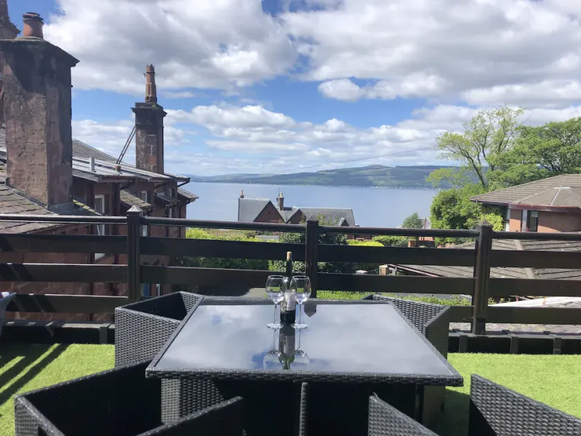 The Coachhouse by the River Clyde - Image 1