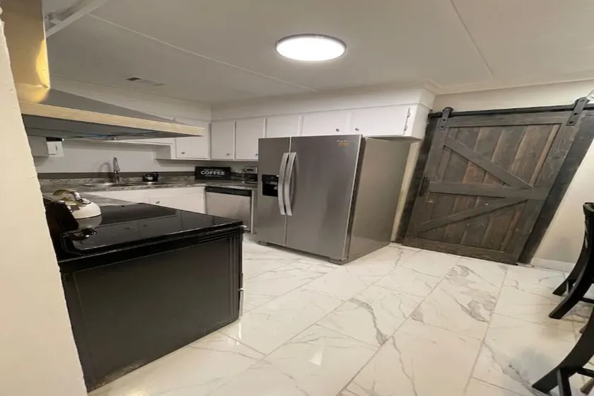 Cozy modern style home, sleep 8, all the amenities of home.  - Image 1
