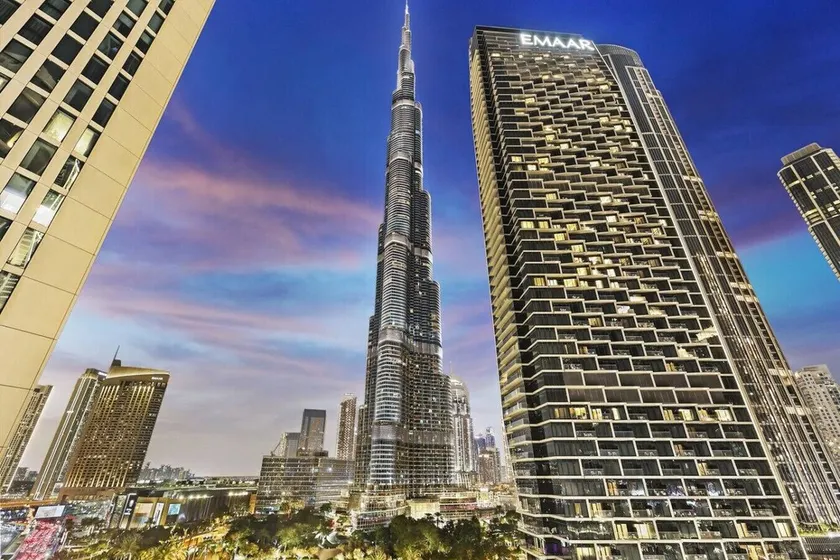 Modern 2BR Apartment | 5 Min Walk to Dubai Mall & Burj - Image 1