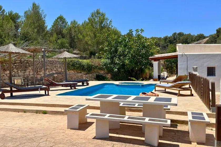 TILBUD Sommerhus Can Mestreso Ibiza Pool ETV1227 - Image 1