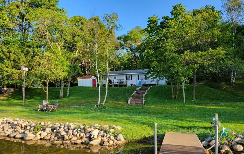Comfortable & clean cabin on beautiful 3rd Crow Wing Lake in Hubbard County MN. - Image 1