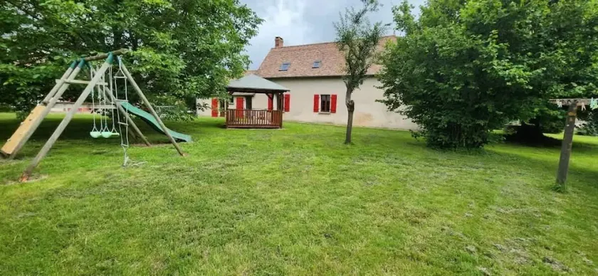 Rural Getaway: House 10 people, garden, fireplace - Image 1