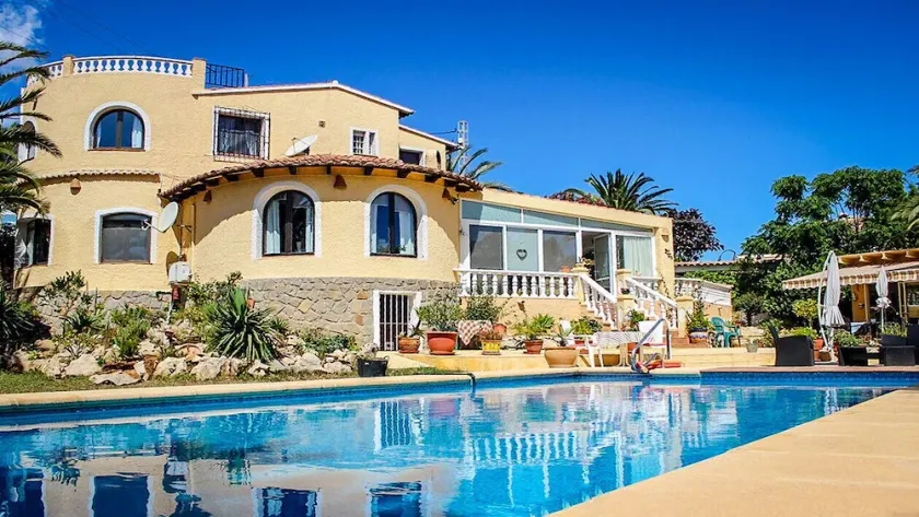 Villa 4 Families, Pool, Garden, WiFi, Air Conditioning - Image 1