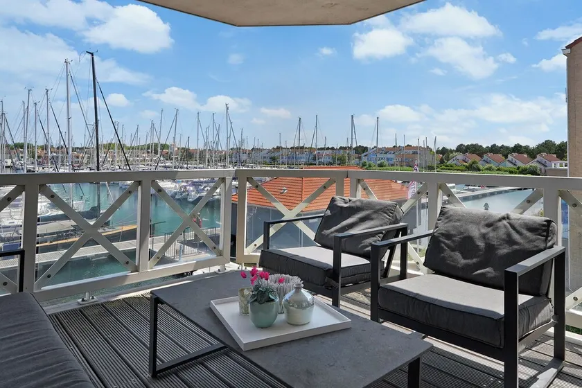 Luxury holiday apartment for 4 people - directly located at the marina and Grevelingen, near the Aqua Mundo swimming pool. - Image 1