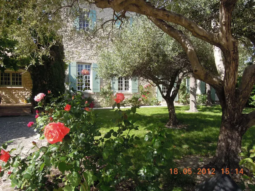 DUPLEX STUDIO IN TAVEL \"Entre Pierre et Vigne\" - Image 1