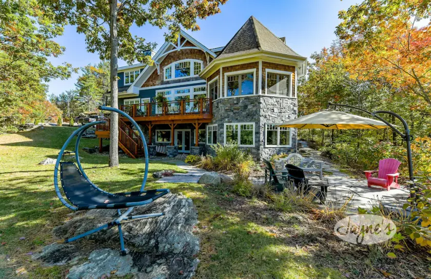6 bed 4 bath cottage on Lake Muskoka, Private, Boathouse, Hot tub! - Image 1