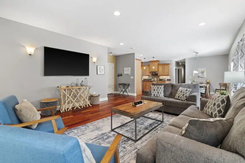 Brewers Hill Belle, 3 bed, 3 bath, & balcony - Image 1