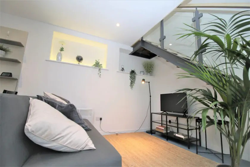 Coach House (1 bed) - Image 1