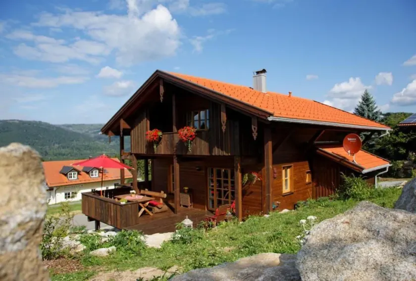 Gemütliches Ferienhaus (127m2) mit großer Terrasse & riesigem Garten - Image 1