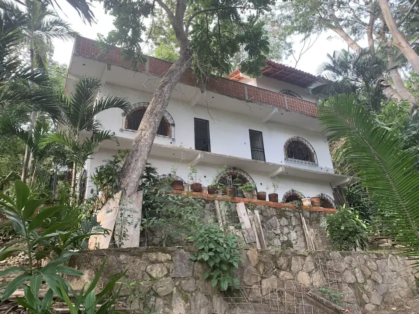 CASAS LAS PAROTAS - 3 BR, 2 Bath home, on hillside overlooking Yelapa Bay - Image 1
