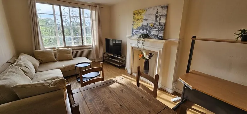 Brondesbury Apartment - Image 1
