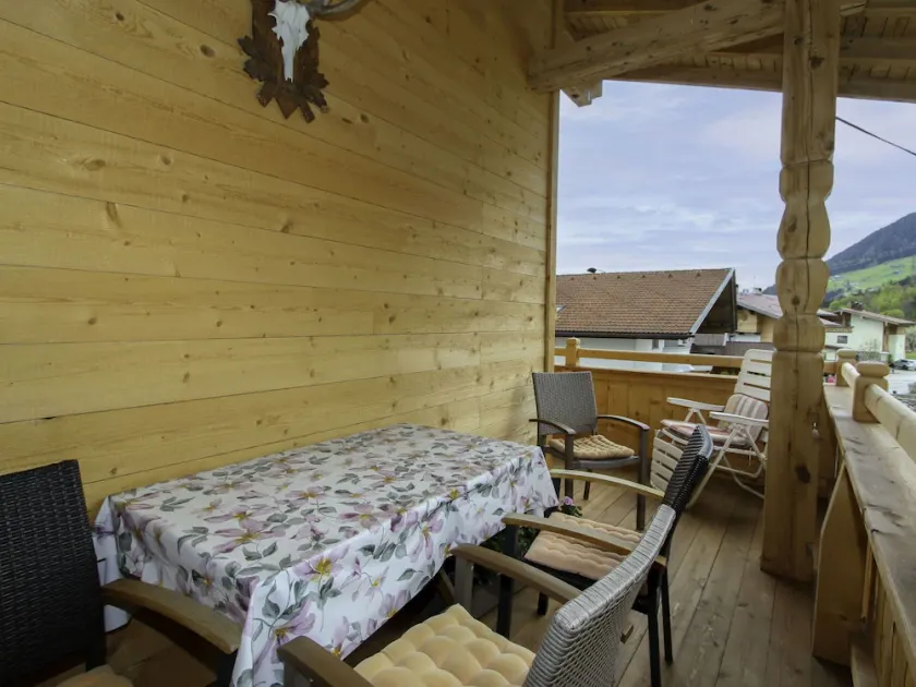Smuk lejlighed for 4 gæster med WIFI, TV, terrasse og panorama udsigt - Image 1