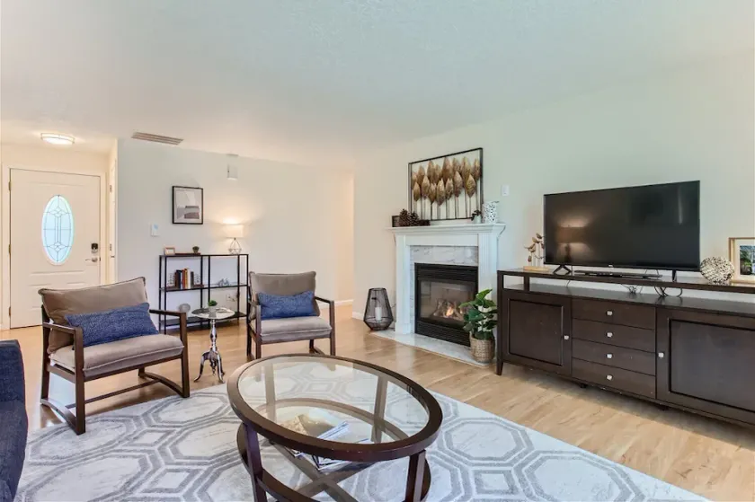 Entire home: Charming Home with Beautiful Yard - Image 1