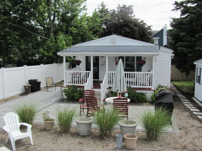 Quaint cottage 5- blocks to the beach. - Image 1