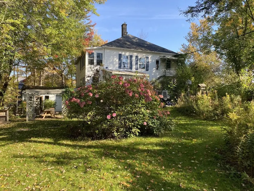 Casa de campo, 6 dormitorios, en los municipios del este, Quebec. - Image 1