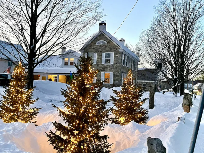 Luxury stone farmhouse.Perfect for families or company retreats! Close to Okemo! - Image 1