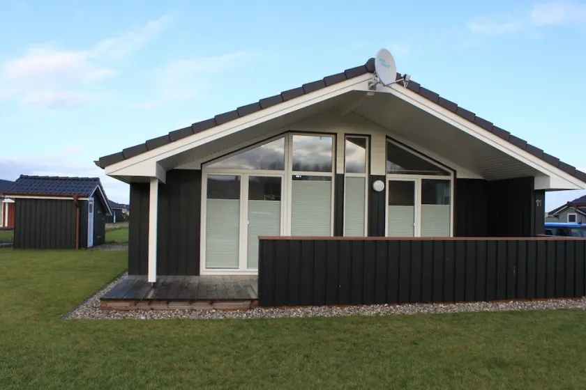 Cosy cottage on the dike btw. Büsum / St. Peter-Ording, Internet, Sauna, Dogs - Image 1