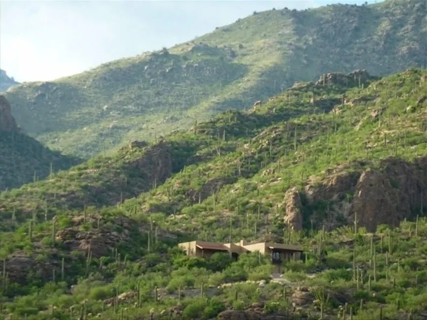 Magical Private Mountain Estate i Ventana Canyon + Gæst Ventana medlemskab! - Image 1