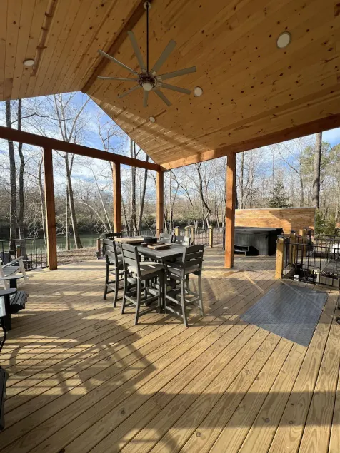 Riverfront Cabin w/Hot Tub. 30 Miles N of Broken Bow Lake. New High speed Wifi - Image 1