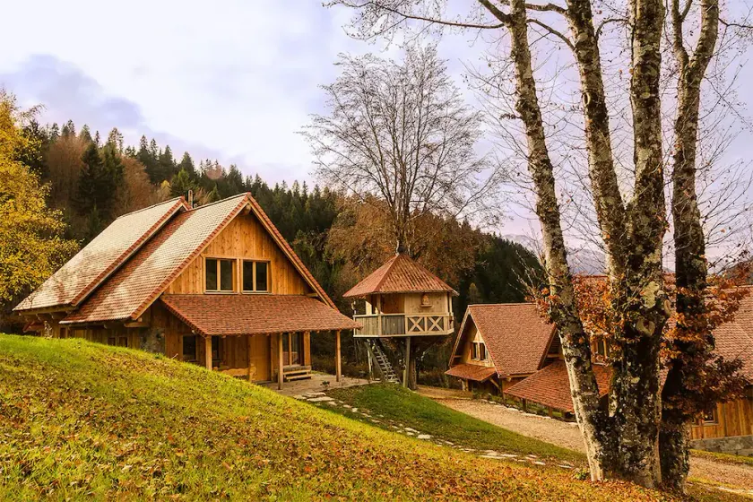 DOLOMITTERNE VILLAGE 20 hytter og 1 hus på træet - Image 1