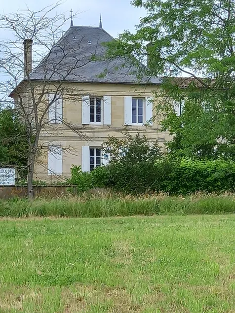 19th century Château Colette next to St Emilion 3-star non-smoking interior. - Image 1