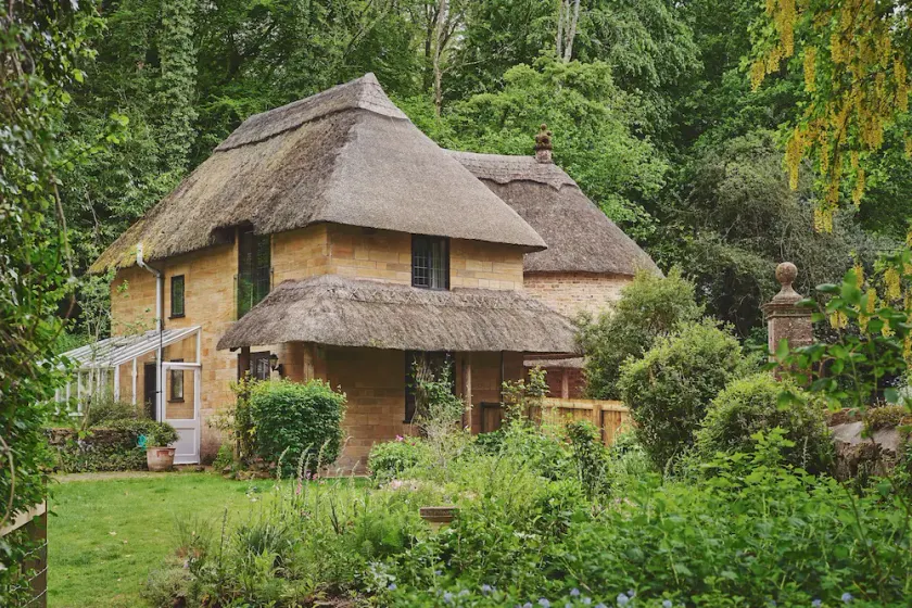 Woodland Round House -  Luxury Cottages - Image 1