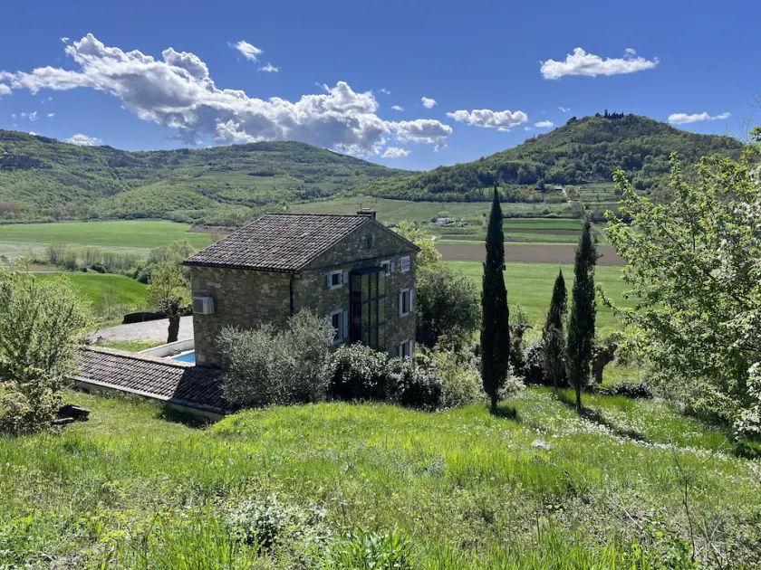 Frei gelegene Steinvilla, Pool 8x4. Blick auf Motovun, 25 Min vom Meer. EV laden - Image 1