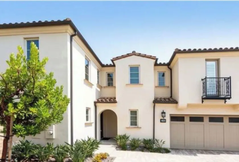 Relax in this beautifully furnished Spanish home in Northern San Clemente - Image 1