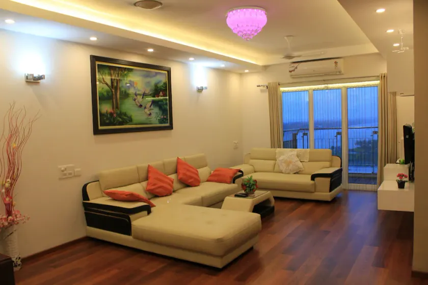 Cochin Luxury Apartment Backwater facing 4 BRK Marine Drive - Image 1