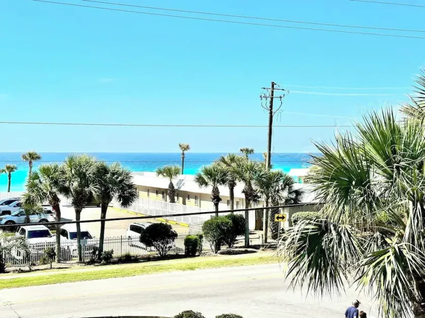 Corner of Paradise Beach View Pool - Image 1