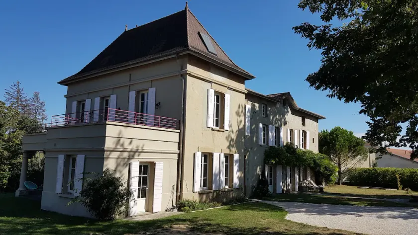 HOUSE BOURGEOISE - STOR KAPACITET - CAMPAIGN LYONNAISE - ELEGANCE OG NATURE - Image 1