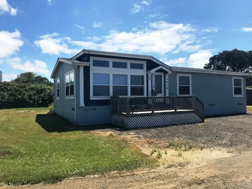Beach House Getaway, Steps From The Beach - Image 1