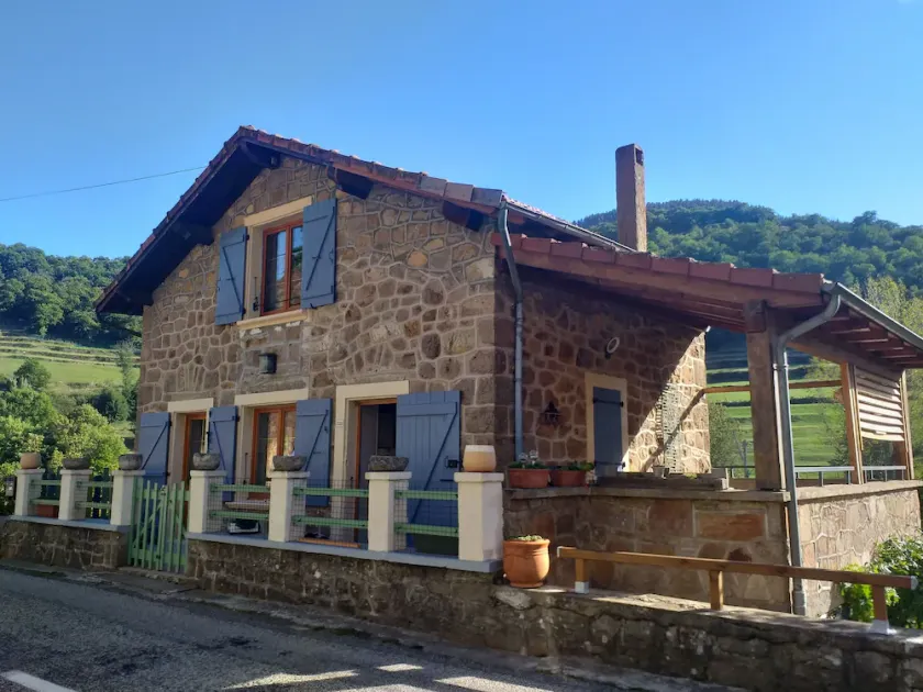 Family home in the heart of the Monts d'Ardèche Regional Nature Park - Image 1