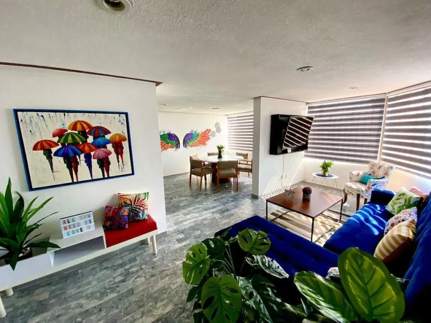 HUGE. FULL APARTMENT 100% REMODELED EXPO AREA - Image 1