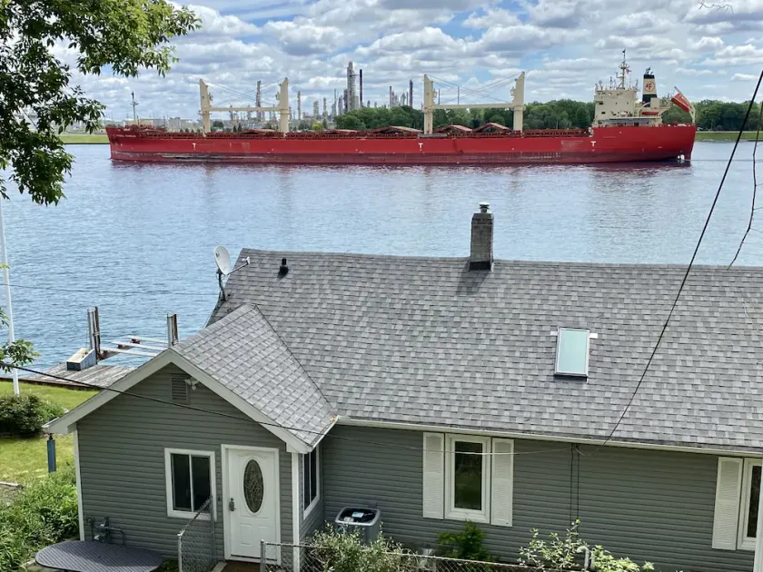 Blue Water Hideaway...Awesome renovation...Incredible River Views...Free Wifi - Image 1