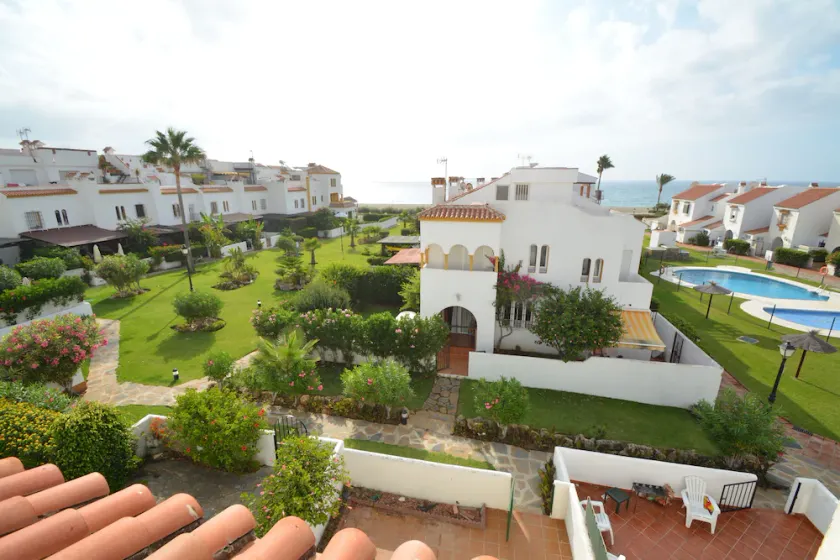 4 værelses hus ved havet med swimmingpool 2 skridt fra Sabinillas (Estepona) - Image 1