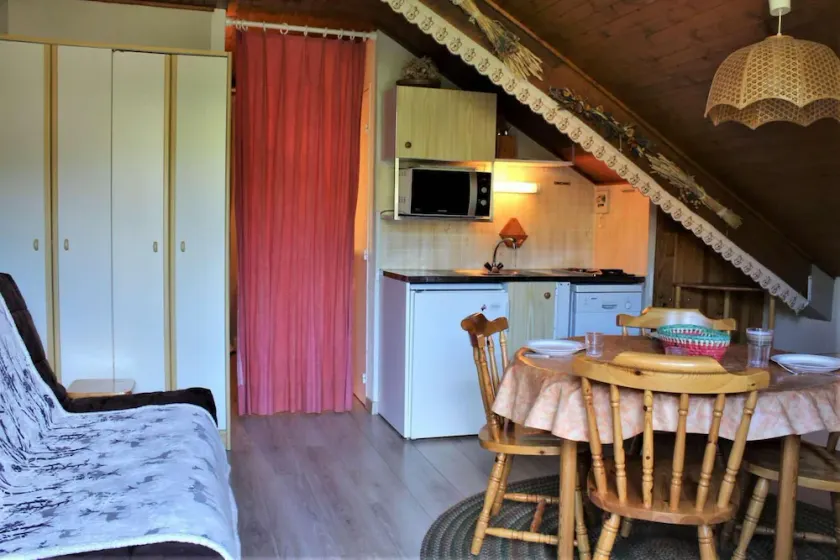 50m from ski slopes, 6th floor, view resort, balcony, tv, ski locker, 21m², Risoul - Image 1