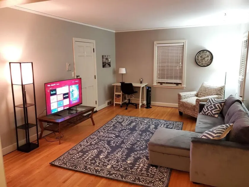 Historic McKennan Park Apt 3 (1 bed 1 bath) - KP220APT3 - Image 1