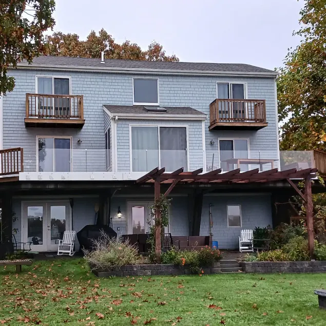 Riverfront house  with  kyacks  fire pit and gym - Image 1