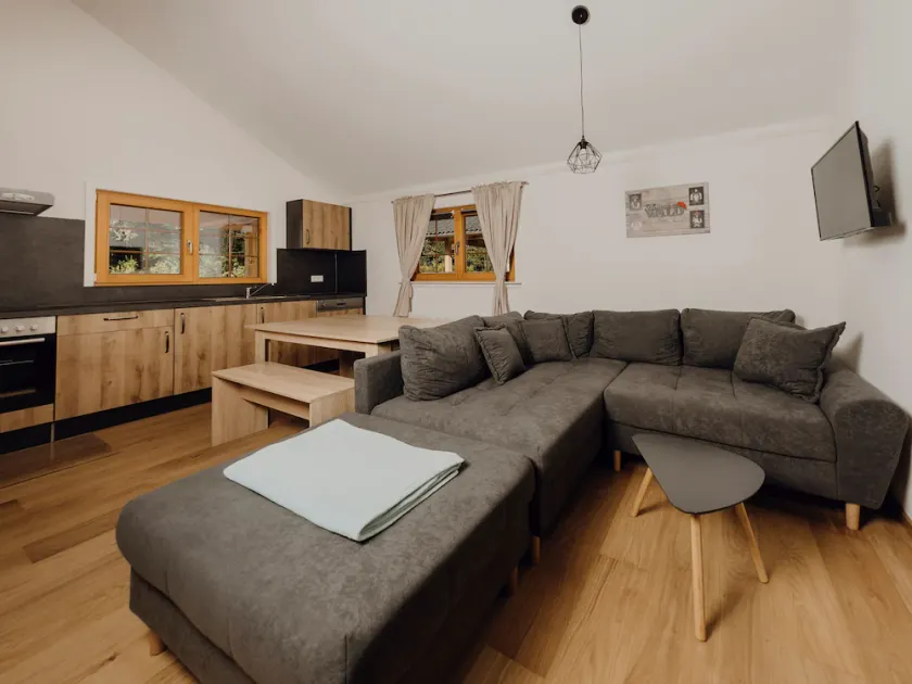 Log cabin, 60 sqm, 2 bedrooms, wooden terrace with garden, max. 4 persons - Image 1