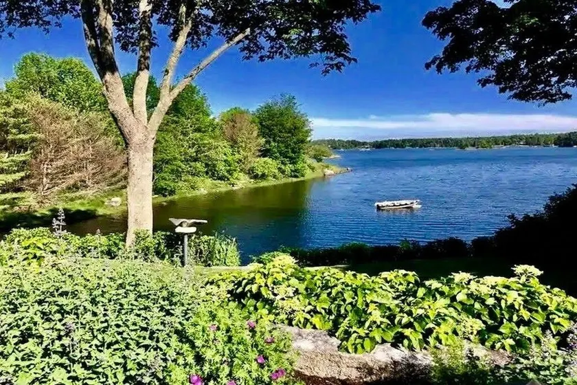 19th C. Waterfront Home in Blue Hill-Beautiful Gardens & Harbor views. Sleeps 8 - Image 1