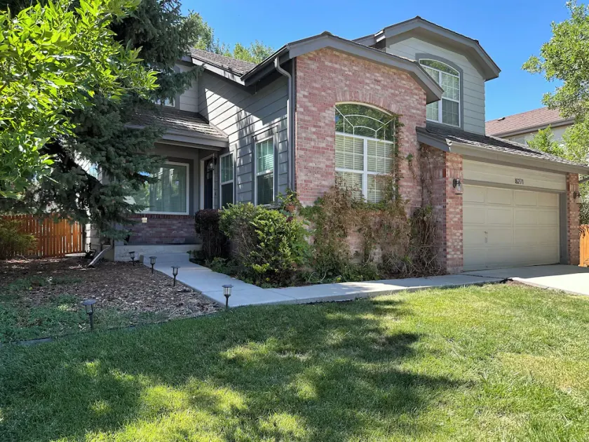 Luxurious Littleton 5-bedroom home near Red Rocks, Manor House & C-470. - Image 1