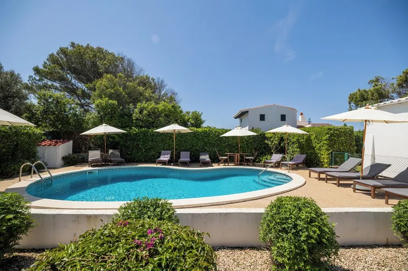 Belle villa avec piscine, accès direct à la mer - Image 1