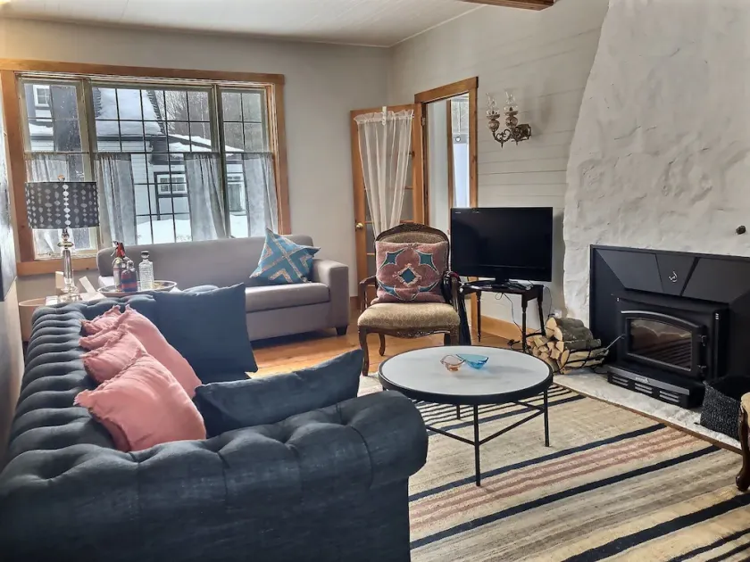 Charming 1960's Chalet - Image 1