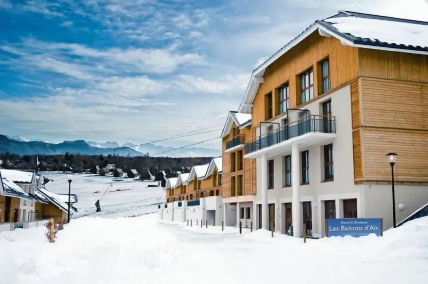 Appart Abordable + Balcon Privatif | Casiers à Ski - Image 1
